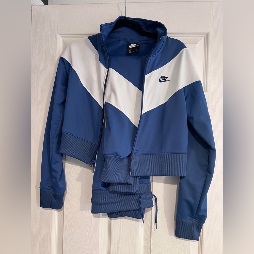 Nike Heritage Track jacket and pants